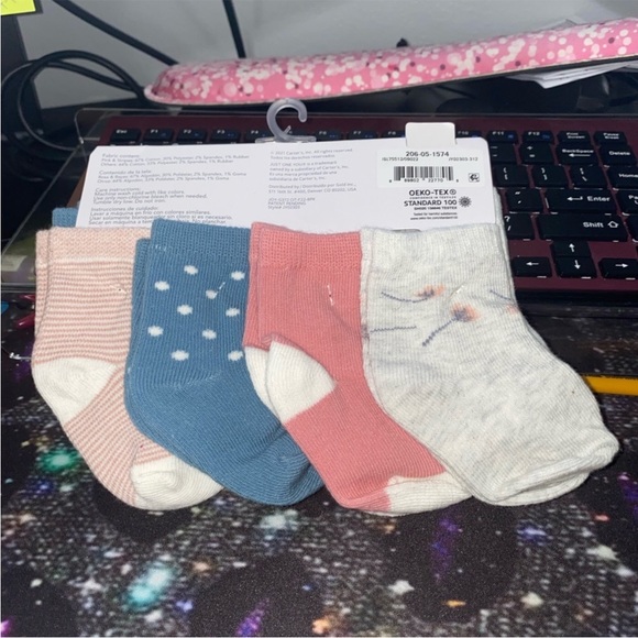 JUST ONE YOU CARTERS baby socks - Picture 3 of 4